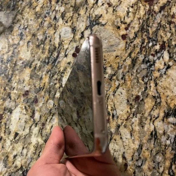 Samsung Galaxy S21 - Picture 4 of 5